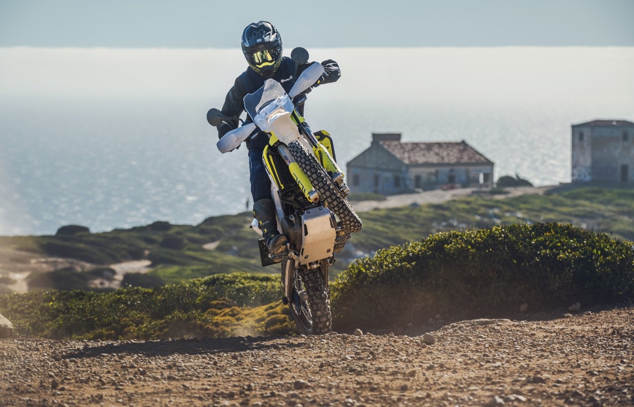 Husqvarna 701 Enduro e 701 Supermoto 2023